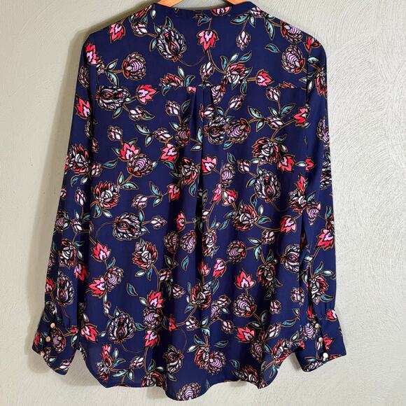 Express Womens Size Medium Blue Floral Button Tab Sleeves Tie Neck Casual Blouse - Picture 10 of 10